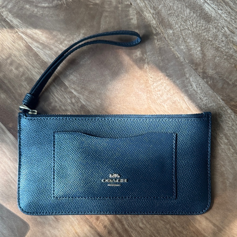 SOLD- VERLY LIGHTLY USED Coach Gunmetal Leather Wristlet